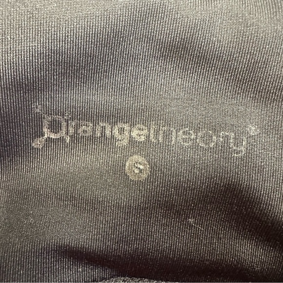 Orange Theory Leggings Small Black Zippered Pocket Logo Cropped Capri - Picture 7 of 7